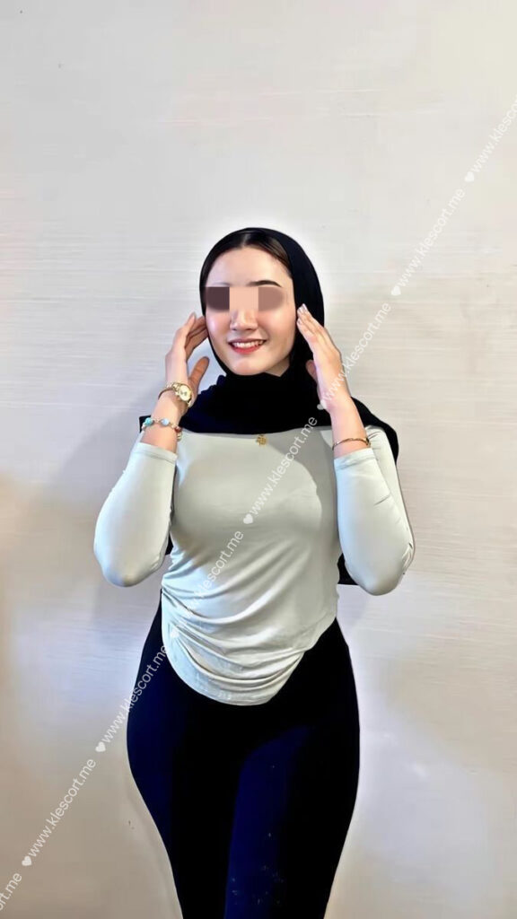 Comel - KL escort girl